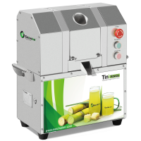 TiniForce S3 sugarcane juice machine compact design